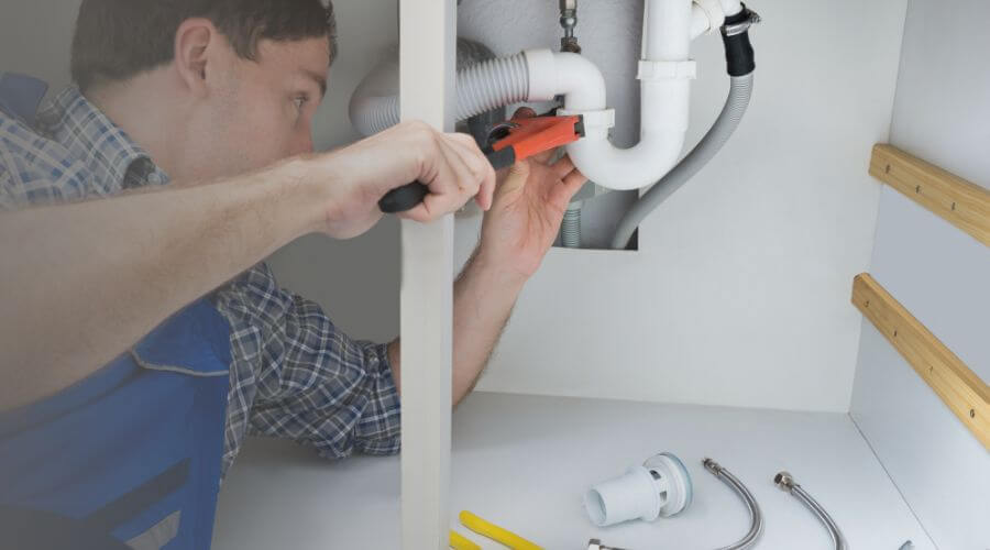 Professional emergency plumbing in Minnewaukan, ND